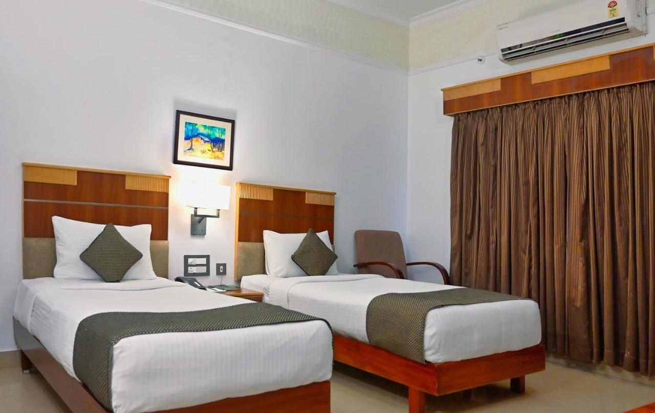 Contour Backwaters Hotel Resort & Convention Centre Ramankari Экстерьер фото
