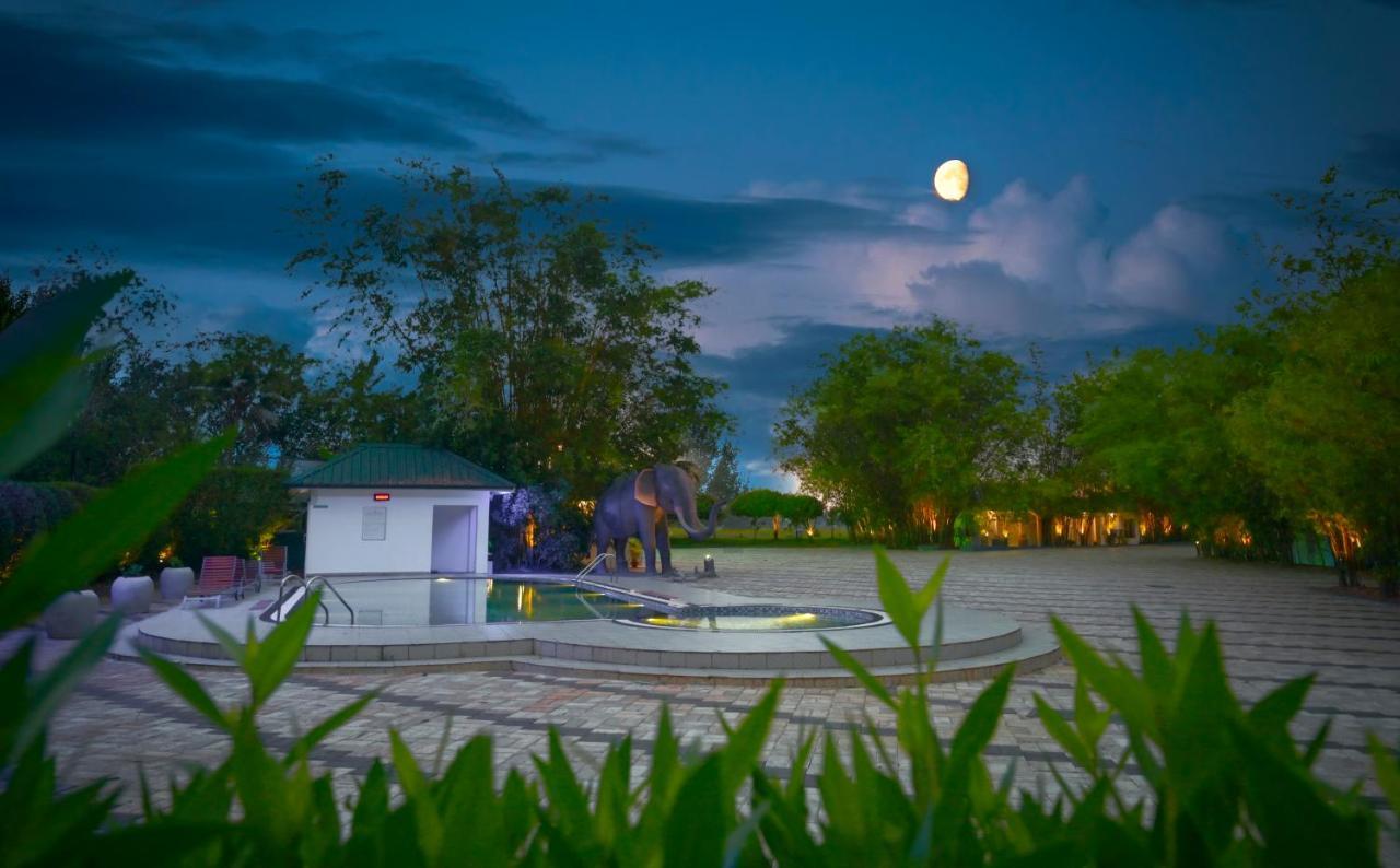 Contour Backwaters Hotel Resort & Convention Centre Ramankari Экстерьер фото